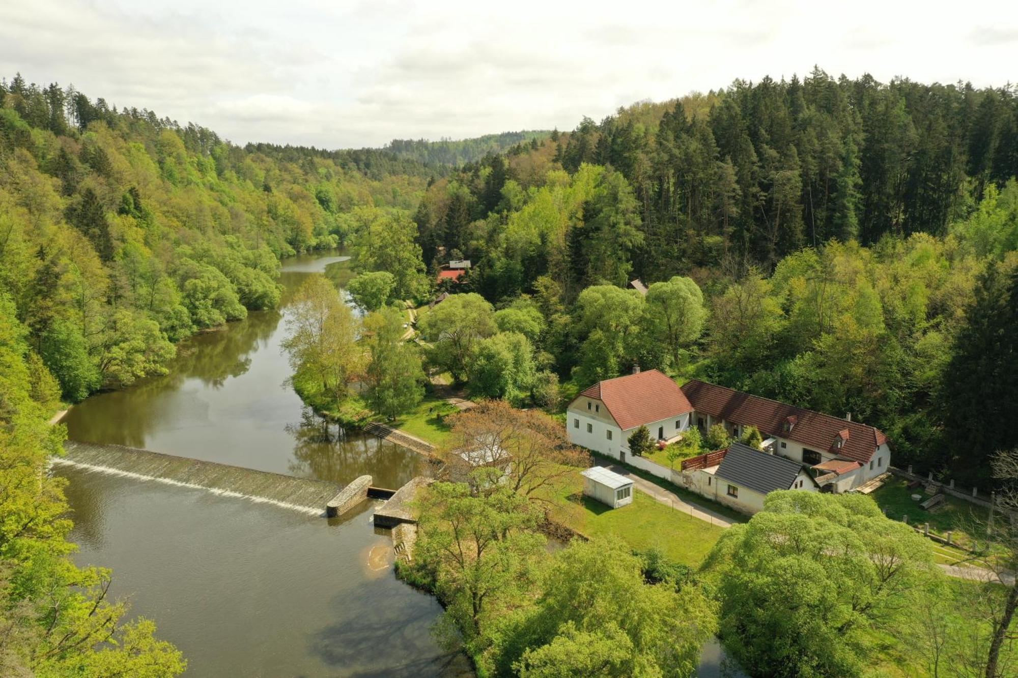Vila Bejsovcuv Mlyn Becice Exteriér fotografie