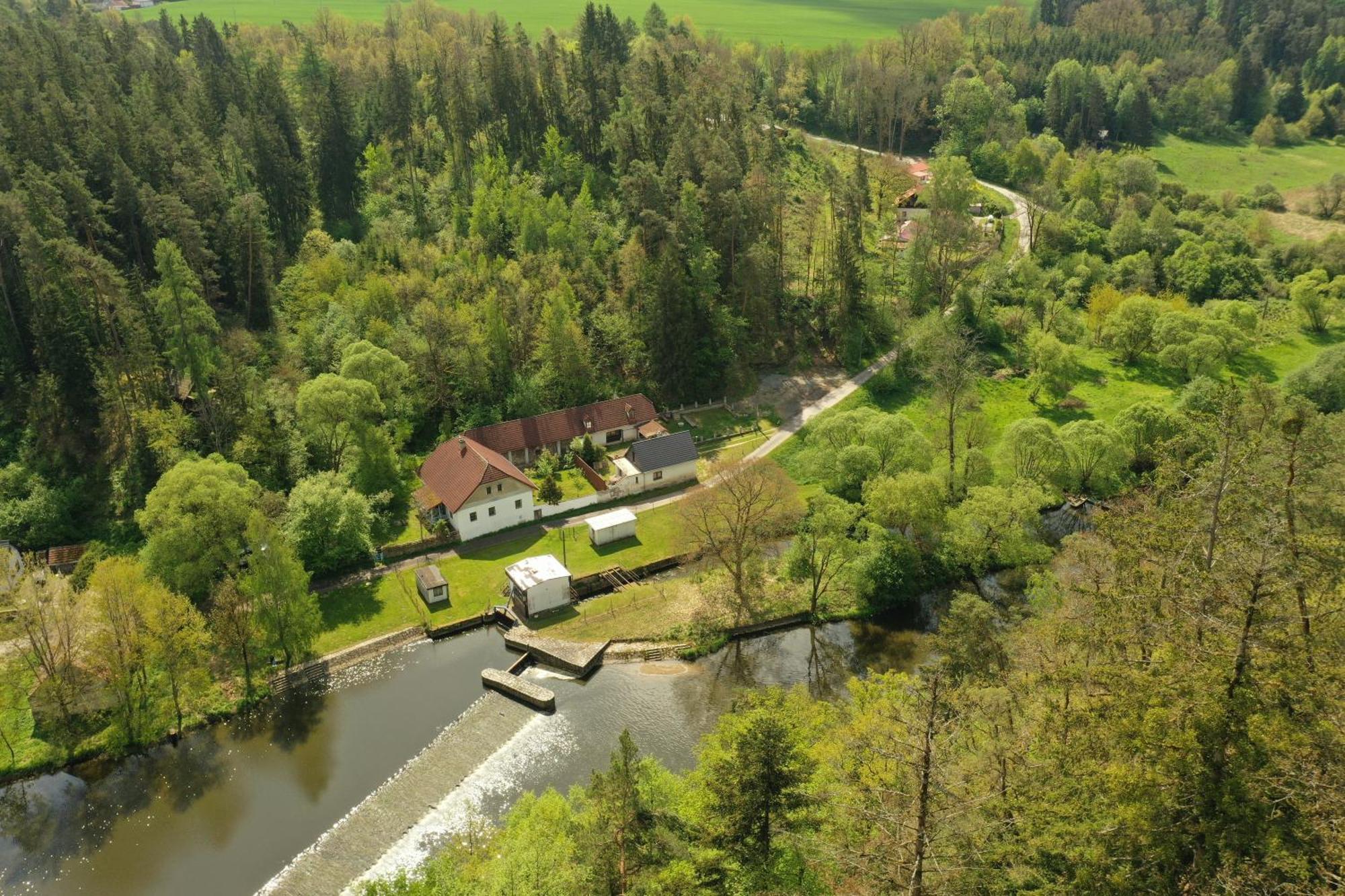 Vila Bejsovcuv Mlyn Becice Exteriér fotografie